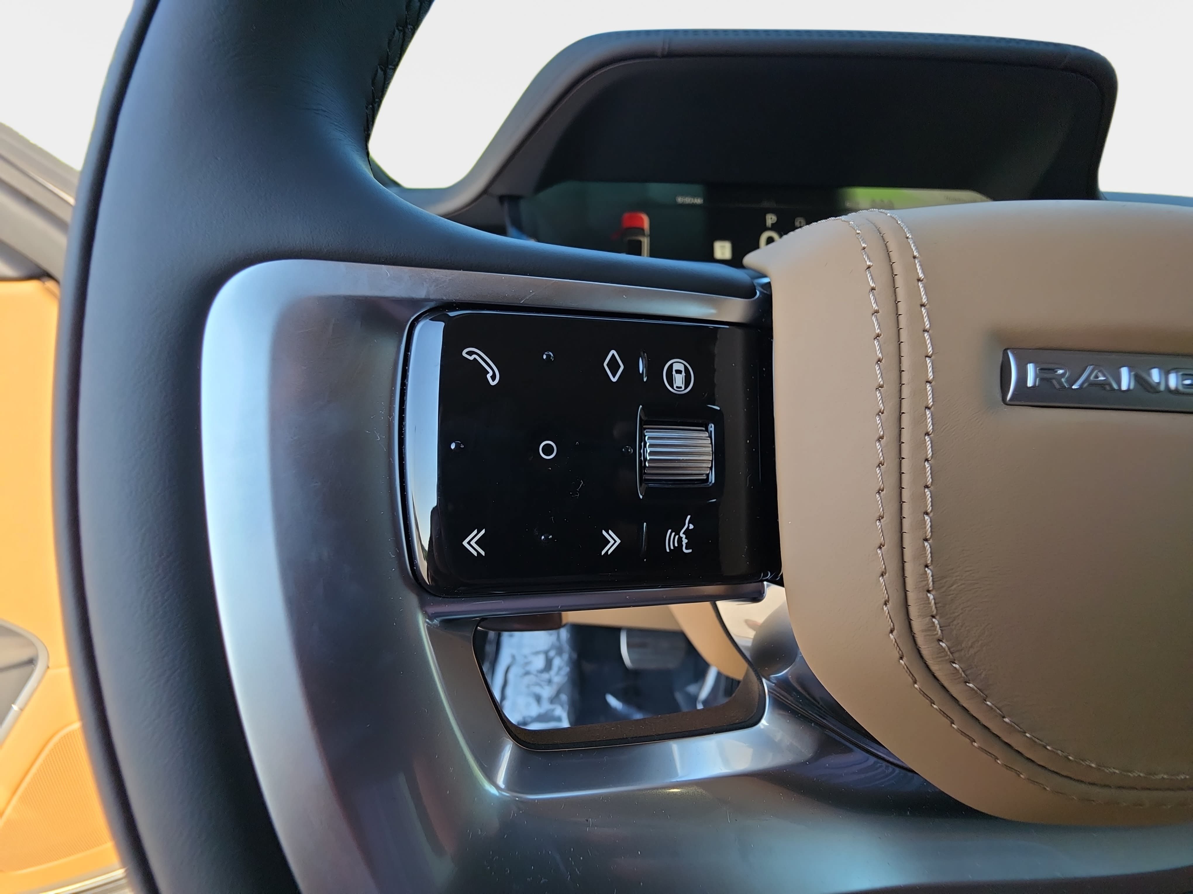 New 2026 Land Rover Range Rover SE AWD/4WD image 18