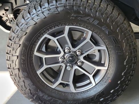 Used 2025 Jeep Gladiator Mojave w/ Safety Group image 13