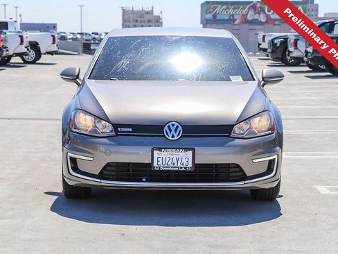 Used 2016 Volkswagen e-Golf SE FWD image 2