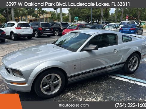 Used 2006 Ford Mustang Coupe RWD image 5
