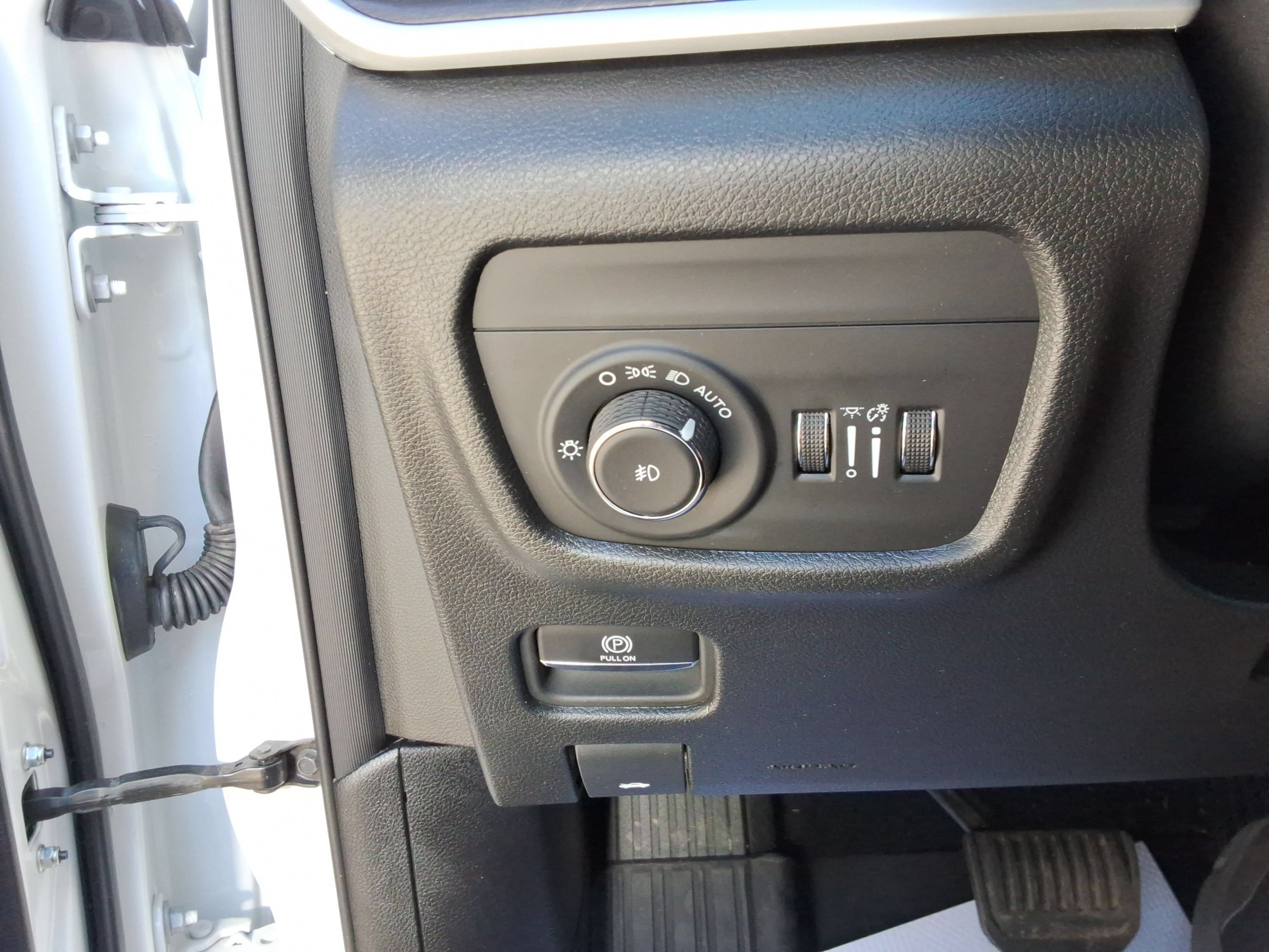 Used 2024 Jeep Grand Cherokee Limited AWD/4WD image 20