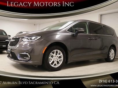 Used 2023 Chrysler Pacifica Touring-L