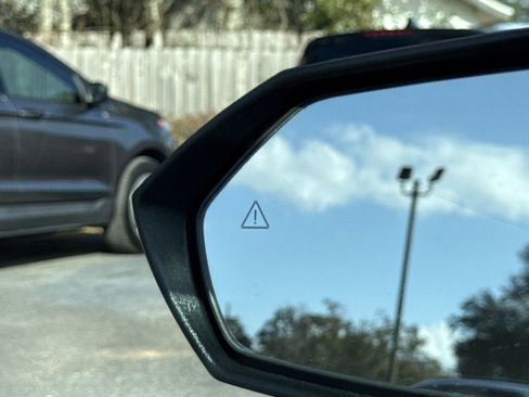 Used 2024 Hyundai Elantra SEL image 15