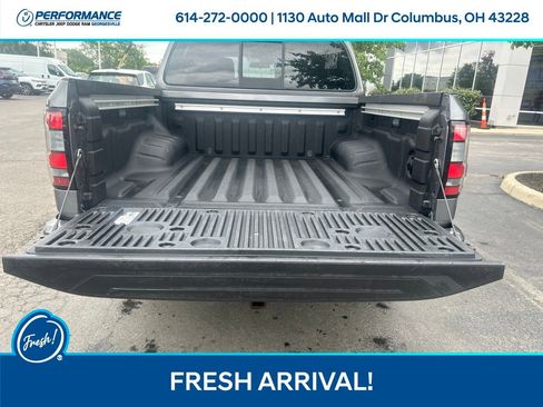 Used 2022 Nissan Frontier SV AWD/4WD image 15