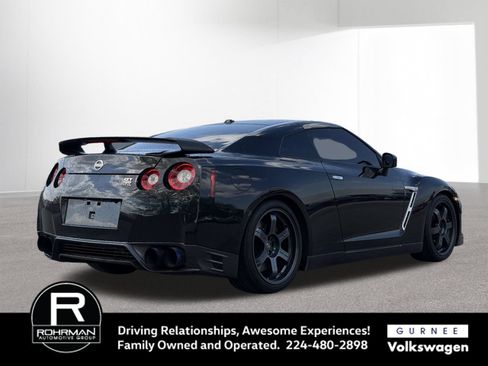 Used 2015 Nissan GT-R Black Edition AWD/4WD image 5