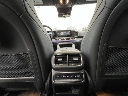Used 2022 Mercedes-Benz GLS 450 4MATIC image 18