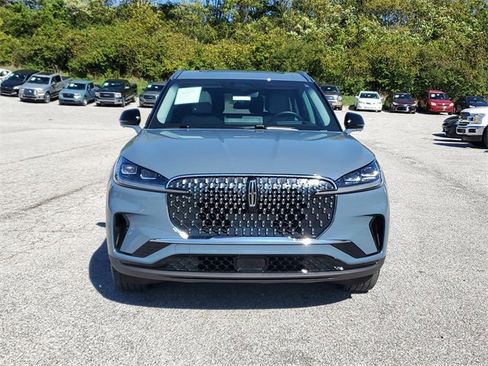 Used 2025 Lincoln Aviator Reserve w/ Illumination Package image 2