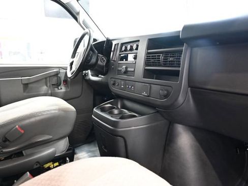 Used 2023 GMC Savana 3500 LS image 16