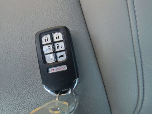 Certified 2024 Honda Odyssey EX-L image 32