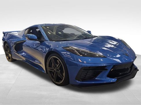Used 2025 Chevrolet Corvette Stingray Preferred Cpe w/ Z51 Performance Package RWD image 5