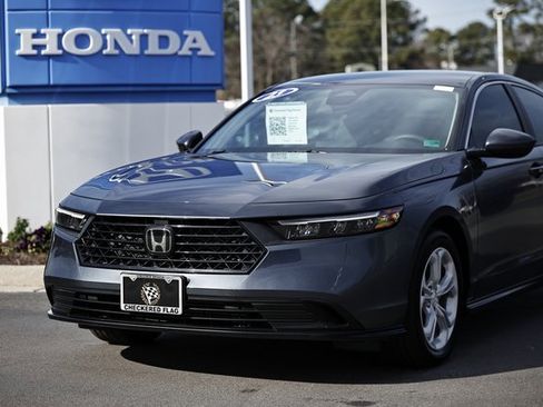 Used 2023 Honda Accord LX image 2