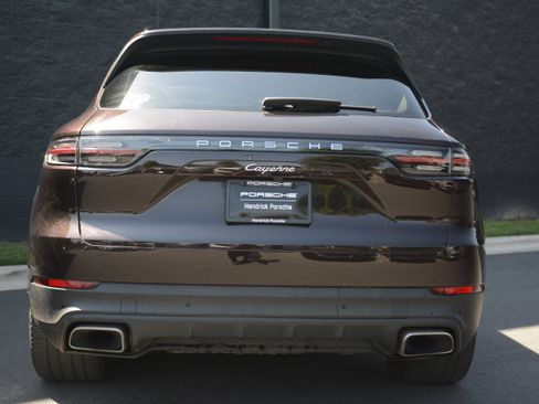 Certified 2021 Porsche Cayenne AWD/4WD image 6