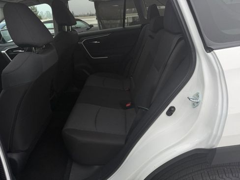 Used 2025 Toyota RAV4 XLE image 25