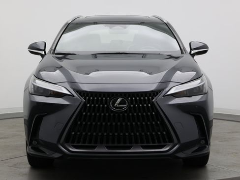 Used 2022 Lexus NX 250 FWD image 2