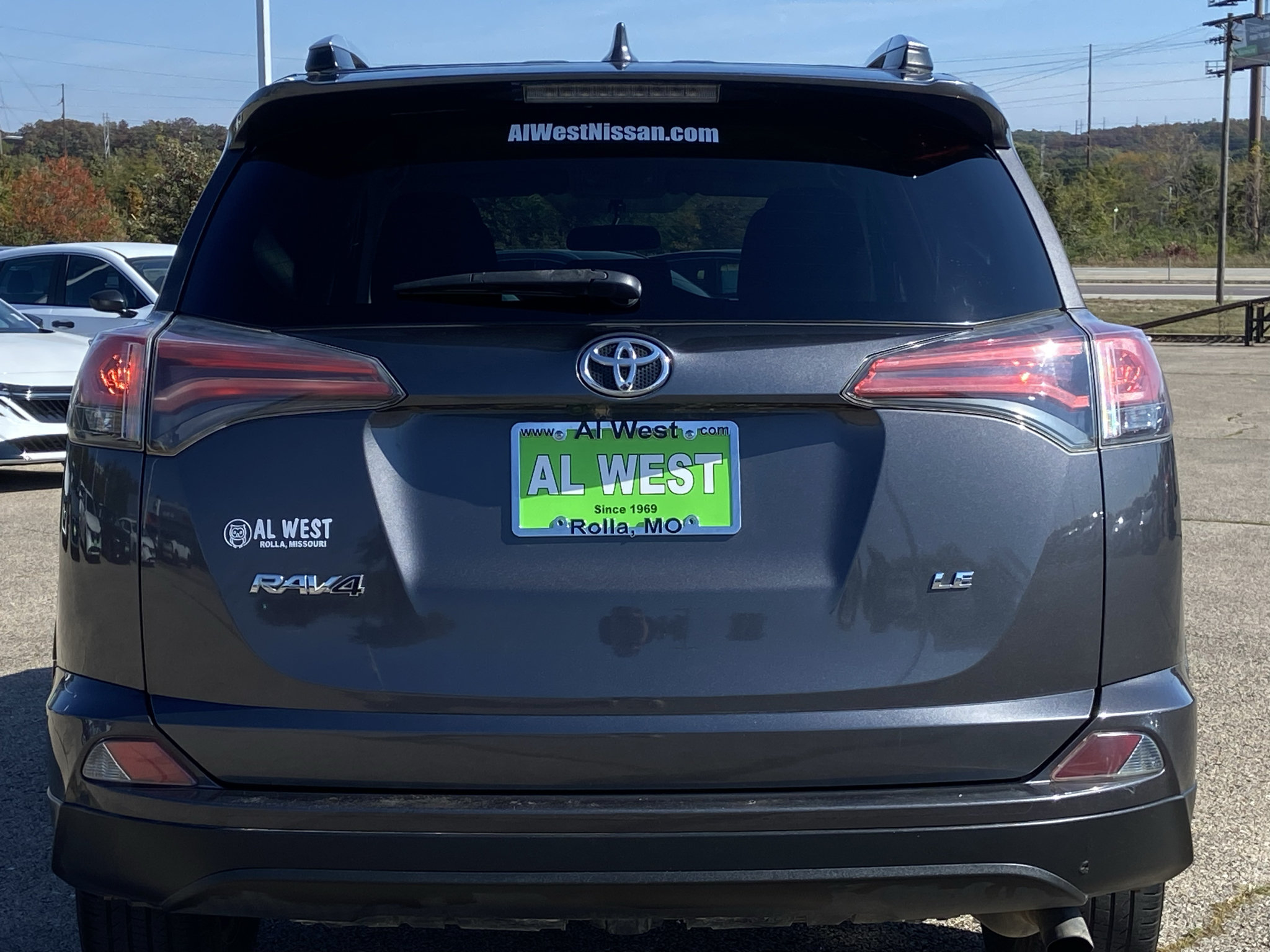 Used 2016 Toyota RAV4 LE FWD image 6