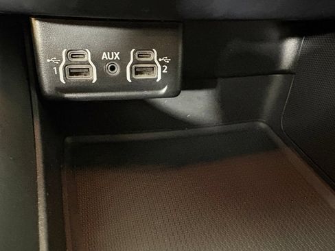 Used 2025 Dodge Durango GT RWD image 42