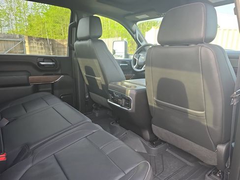 Used 2023 Chevrolet Silverado 2500 High Country w/ Z71 Off-Road Package AWD/4WD image 11