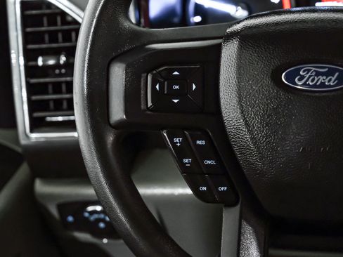 Used 2022 Ford F250 XLT w/ FX4 Off-Road Package image 16