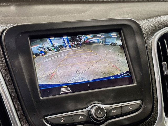 Used 2020 Chevrolet Equinox LT FWD image 14
