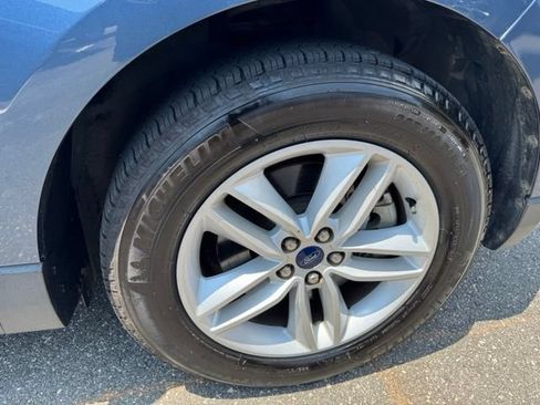 Used 2018 Ford Edge SEL w/ Equipment Group 201A AWD/4WD image 12