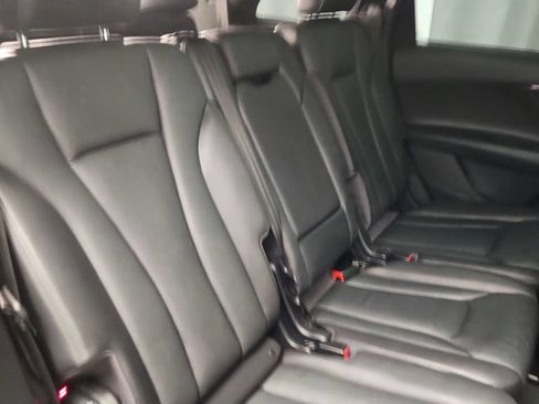 Used 2018 Audi Q7 3.0T Prestige w/ Prestige Package AWD/4WD image 45
