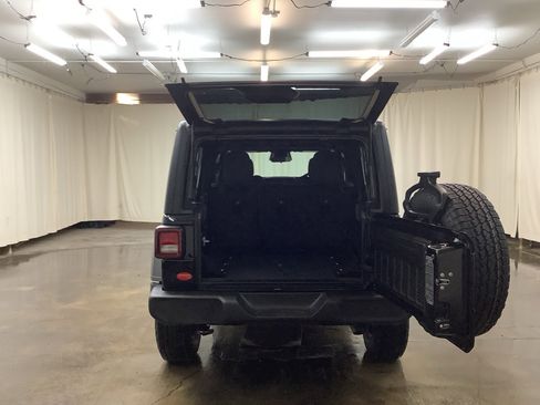 New 2026 Jeep Wrangler Unlimited Sport w/ Convenience Group AWD/4WD image 9