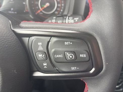 Used 2024 Jeep Wrangler Unlimited Rubicon w/ XTREMEE 35" Tire Package AWD/4WD image 19