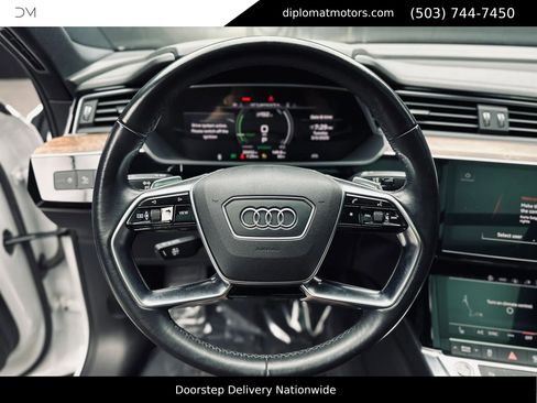Used 2021 Audi e-tron Premium AWD/4WD image 29