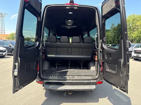Used 2018 Mercedes-Benz Sprinter 2500 image 46