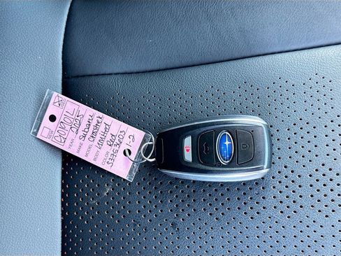 Certified 2025 Subaru Crosstrek 2.5i Limited w/ Crosstrek Mirror Package image 41