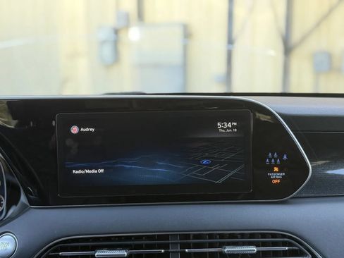 Used 2022 Hyundai Palisade Limited w/ Winter Package FWD image 29
