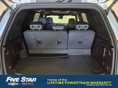 New 2026 Chevrolet Traverse RS w/ LPO, Floor Liner Package FWD image 15
