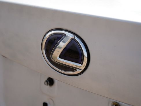 Used 2012 Lexus CT 200h Premium w/ Premium Audio Pkg FWD image 9