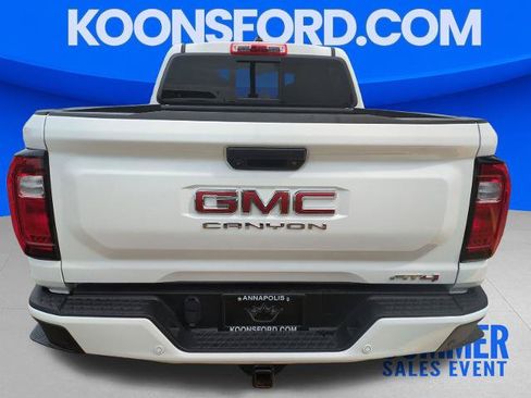 Used 2024 GMC Canyon AT4 w/ Technology Package AWD/4WD image 4