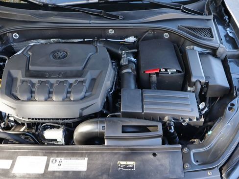 Used 2018 Volkswagen Passat 2.0T R-Line image 40