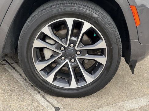 Certified 2023 Jeep Grand Cherokee Overland image 38