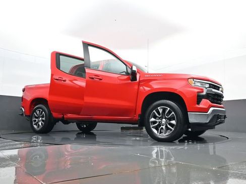Used 2023 Chevrolet Silverado 1500 LT AWD/4WD image 31