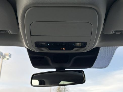 Certified 2025 Ford Expedition Max Platinum image 33