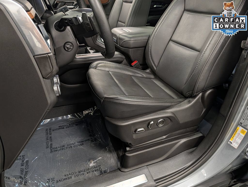 Used 2025 GMC Yukon Denali w/ Sun & Power Step Package AWD/4WD image 10