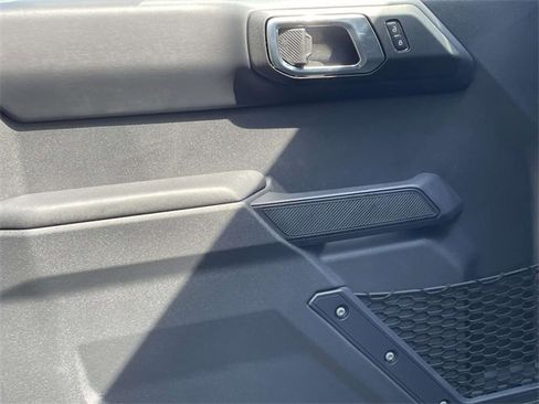 New 2025 Ford Bronco Badlands image 12