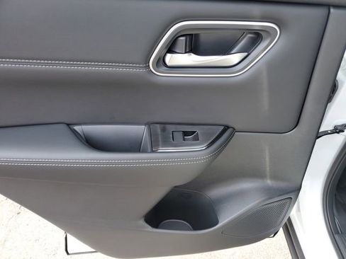 New 2026 Nissan Rogue Platinum AWD/4WD image 18