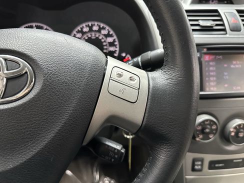 Used 2013 Toyota Corolla LE Special Edition image 22