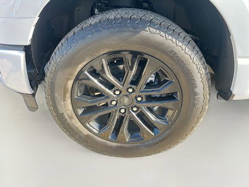 Used 2025 Ford F150 Lariat AWD/4WD image 31