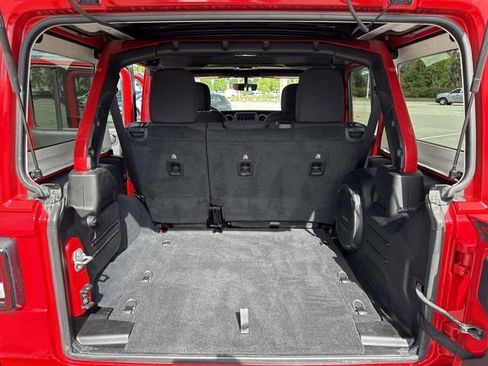 Used 2022 Jeep Wrangler Unlimited Sport w/ Sun And Sound Package image 31