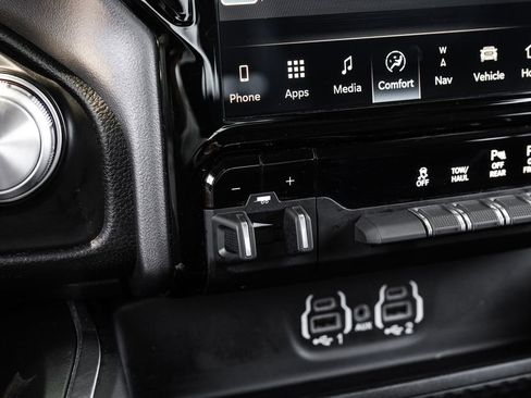 Used 2023 RAM 1500 Laramie AWD/4WD image 36