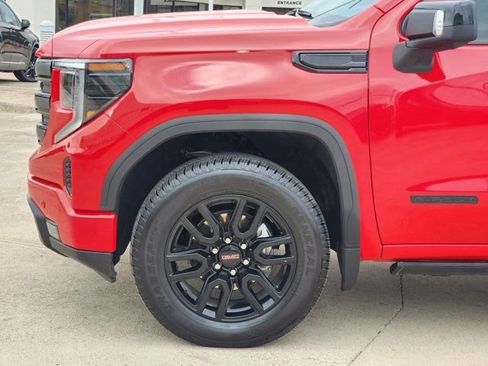Used 2025 GMC Sierra 1500 Elevation w/ Elevation Premium Package image 15