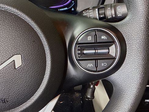 Used 2024 Kia Soul LX image 15