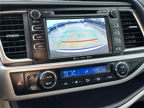 Used 2019 Toyota Highlander XLE image 31