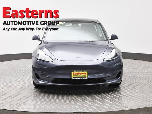 Used 2023 Tesla Model 3 Standard Range image 2