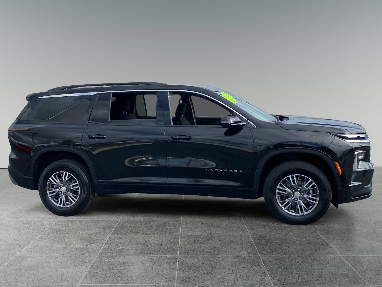 Used 2024 Chevrolet Traverse LT FWD image 6
